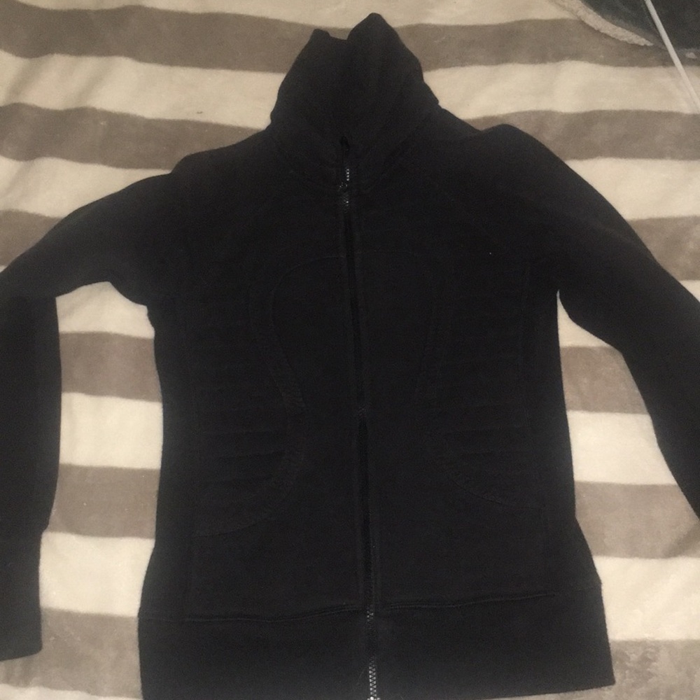 Lululemon thick black sweatshirt - Picture 1 of 4
